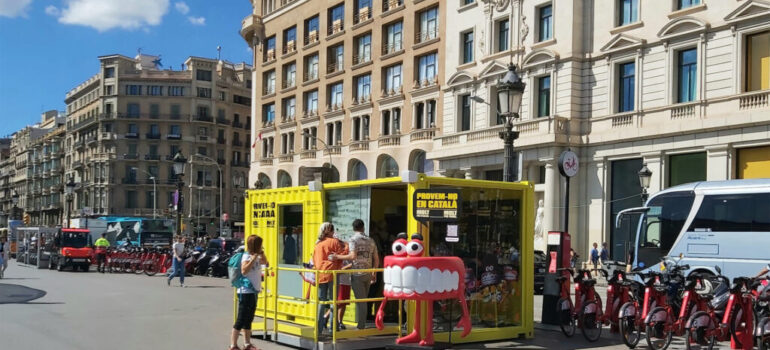 Accio itinerant per a la difusió de la Campanya de promoció de la llengua 2023